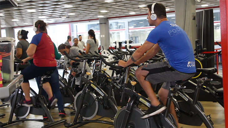 Alunos da GMF Sesc Belenzinho participando da atividade Biatlo Indoor. Foto: Juci Fernandes
