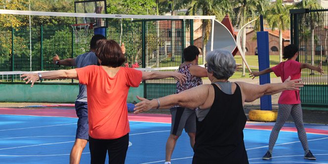 Curso propõe atividades físicas regulares para pessoas com 60 anos ou mais. Foto: Stephany Tiveron