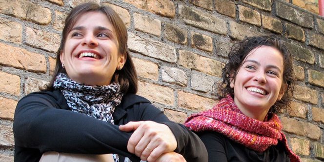 Ana Rodrigues e Carla Pronsato formam um duo de pianos e se apresentam no projeto 