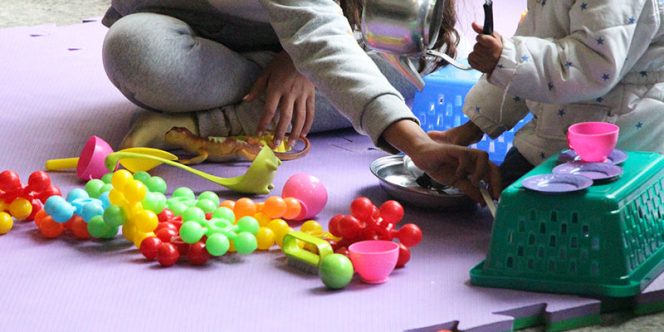 Educadores do Infantojuvenil propõem brincadeiras para crianças e seus responsáveis. Foto: André Luiz Silva