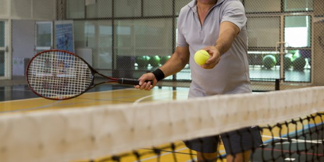 Curso, que acontece aos fins de semana, introduz a prática do Tênis. Foto: Ed Viggiani