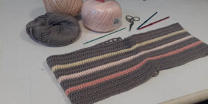 Top cropped em crochê Foto Patricia Campos