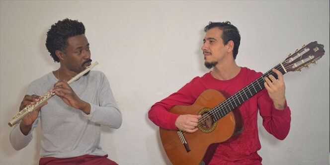 Leandro Tigrão e Deni Domênico se apresentam no projeto Música ao cair da tarde. Foto: Deni Mastrodomenico