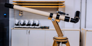 Construa um telescópio refrator