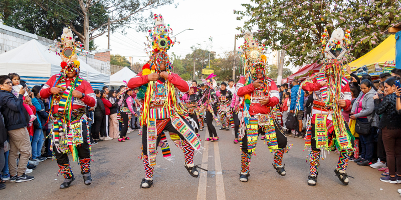 No Canindé, zona Norte de São Paulo, a Feira Kantuta é espaço para comida e artesanato andinos, além de apresentações de dança e música típicas. Foto: Adriana Vichi.