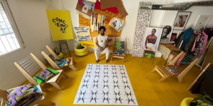 Troco um autorretrato guinho