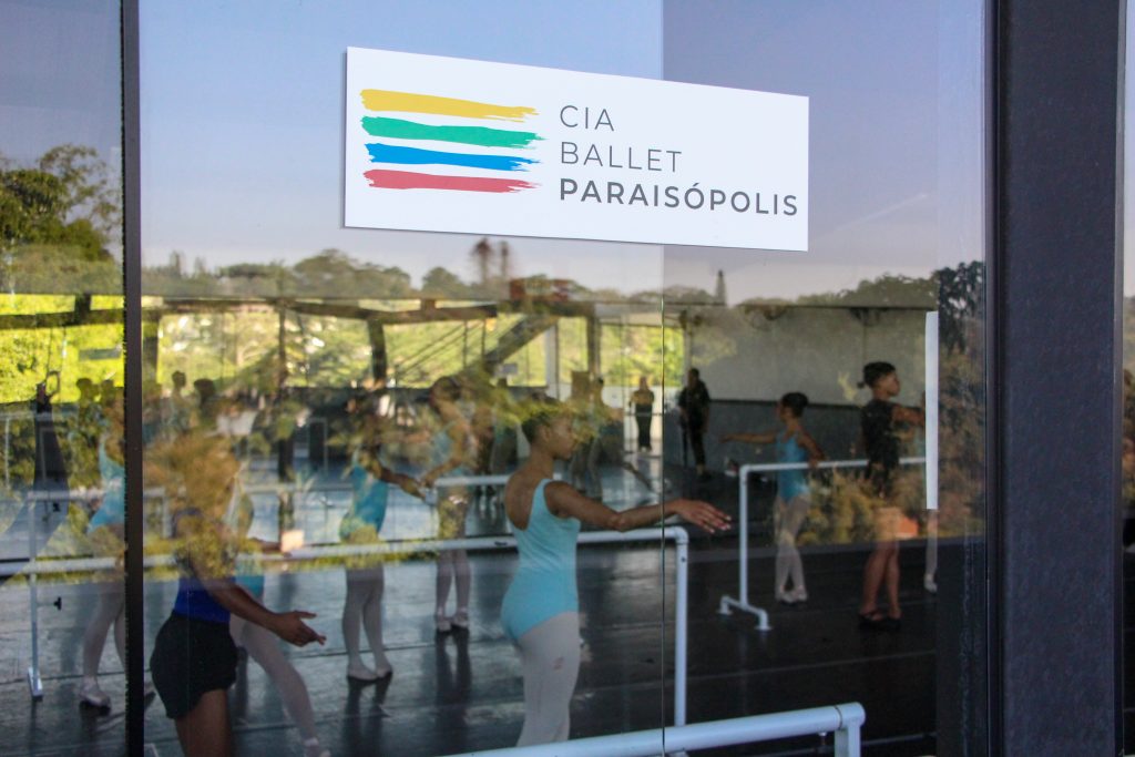 Estúdio de dança da Cia. de Ballet Paraisópolis | Fotos Carol de Freitas e Aymée Caroline