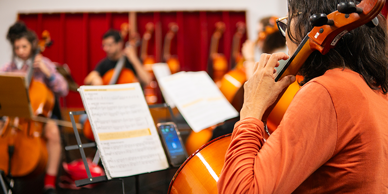 Música aula espetáculo Pendente - Mostra Centro de Música O som e os sentidos com turmas de Cordas Continuidade