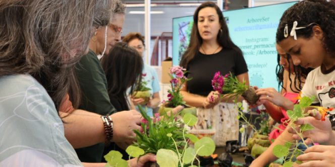 Oficina Flores Comestíveis com ArboreSer | Foto: Vanessa Ferreira