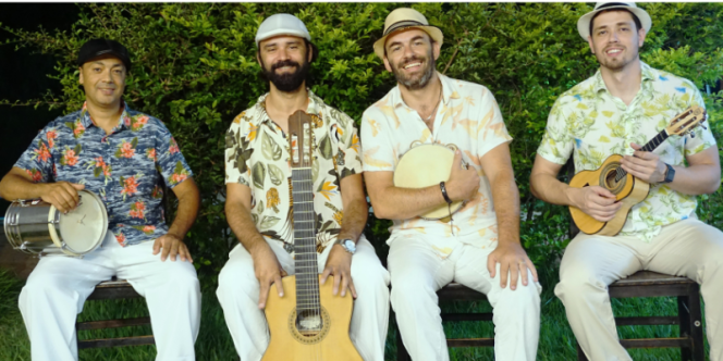 Grupo conversa de Botequim . Foto: Vitória Zaffalon.
