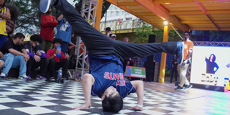 Esporte e Atividade física demonstração Sesc Verão Batalha de Breaking