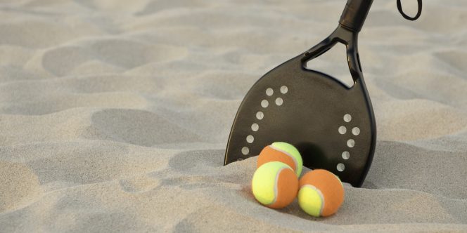 Beach tennis