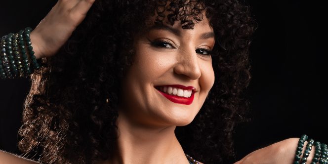 Rayanni Botalere professora de Dança do Ventre