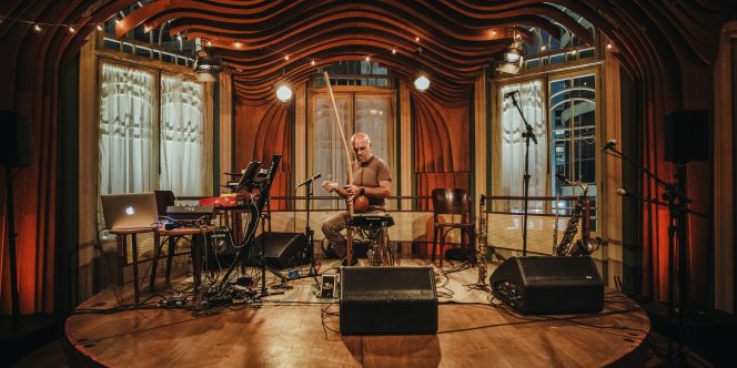 Percussões Orgânicas e Eletrônicas - Foto: Bruna Laja