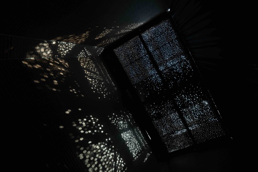 T Carolina Cordeiro OBRA Dizem que ha silencio todo negro 003