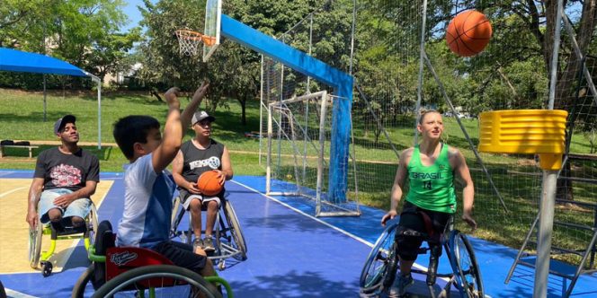 Apresentação Esportiva de Basquete 3x3 em cadeira de rodas