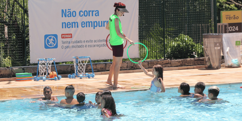 Jogos e Brincadeiras Aquáticas