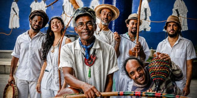 Foto: ORQUESTRA DE BERIMBAUS  
